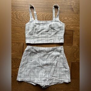 Abercrombie & Fitch Black and White Checkered Skirt